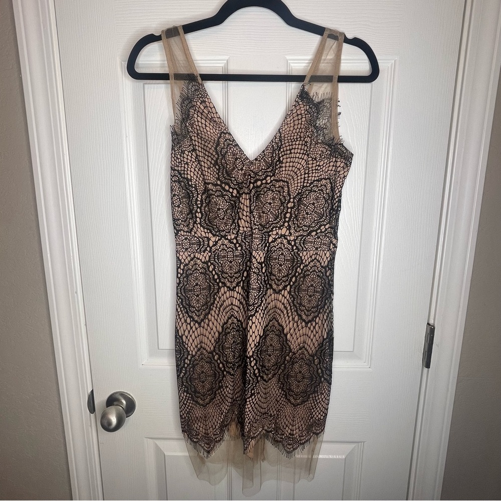 NWOT Apeach Fitted Dress